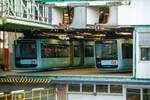 Schwebebahn Gtw 24 und Gtw 04 in der Wagenhalle in Wuppertal Vohwinel, August 2021.
