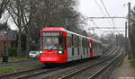 Die beiden HF6 5316 und 5317 befinden sich im Liniendienst. Hier zu sehen zusammen als Linie 5 auf der Rochusstraße in Köln Ossendorf am 25.01.2023.