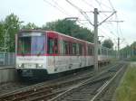 Wagen 7756 der SWB steht an der Haltestelle Ollenhauerstr. Danach geht es weiter Richtung Knigswinter auf der anderen Rheinseite.