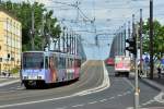 Straenbahn bei der Abfahrt Kennedybrcke in Bonn - 28.05.2011