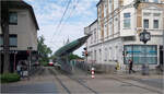 Eindrücke von der U42 in Dortmund - 

Die Haltestelle Harkortstraße mit dem nach beiden Seiten spitz zulaufenden Glasdach.

21.08.2023 (M)