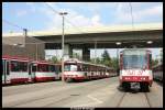 Einen Blick in den Betriebshof Grunewald der DVG: GT10C-DU und B-Wgen gehren ja zum Alltag - aber der Dsseldorfer 3216 ist nicht allzuoft in Duisburg.