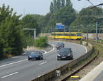 EVAG 5238 als U18 (Mlheim Hbf - Essen Berliner Platz), am 15.08.2020 kurz vor der Haltestelle Rhein-Ruhr-Zentrum in Mlheim (Ruhr).