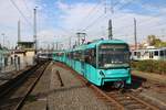 VGF Bombardier U5-50 Wagen 802 am 06.10.18 in Frankfurt Heddernheim vom Bahnsteig aus fotografiert