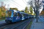 VGF Bombardier U5-50 Wagen 882 Tigerpalast Werbung am 13.10.18 in Frankfurt Schäfflestraße 