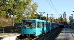 Eine U3-Sonderfahrt nach Hausen taucht aus dem C-Tunnel auf und erreicht damit die Station Große Nelkenstraße. Aufgenommen am 13.10.2018 17:05