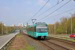 VGF Düwag U4 Wagen 539 als Fahrschule am 06.04.19 in Frankfurt Niddapark vom Bahnsteig aus fotografiert