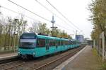 VGF Düwag U4 Wagen 513+5xx+5xxx als U1 am 06.04.19 in Frankfurt Niddapark 