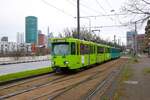 VGF Straßenbahn Frankfurt am Main Düwag Pt-Wagen 749 und 7xx am 21.12.24 auf der Linie 20