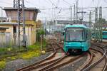 VGF U-Bahn Frankfurt am Main Bombardier Flexity Swift U5-50 Wagen 840 in Heddernheim auf der A-Strecke am 11.10.25 vom Bahnsteig aus fotografiert