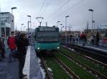 Ein U4 Wagen Zug in Frankfurt Riedberg am 12.12.10 bei der U-Bahn Erffnung