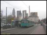 Das seltene Glck, einen Stadtbahnwagen auf Straenbahngleisen vor die Kamera zu bekommen, widerfuhr mir am 12.01.2007 an der Haltestelle Bockenheimer Warte, als mir berraschend der U2h-Triebwagen