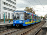 VGF Bombardier U5-25 Wagen 676 mit Batschkapp Werbung am 05.10.16 in Frankfurt Enkheim