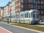 Stadtbahn Hannover Zug 2555a mit Linie 10 nach Ahlem kurz hinter Steintor, 08.03.2021.