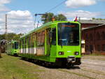 Zusehen sind zwei Hannover Stadtbahn Wagen des Typs TW6000 im Hannoversches Straßenbahn Museum Sehnde-Wehmingen am 7.7.2024