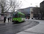 TW 6121 fhrt am 09.01.2011 die Haltestelle Hauptbahnhof an.