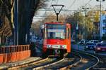 2110 auf dem Gustav-Heinemann-Ufer am 22.03.2019.