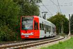 4015 auf dem erneuerten Bahnkörper an der Dariusstraße in Bensberg am 17.08.2019.