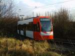 4539 in der Schleife in Merkenich. Ich glaube, das ist momentan die neuste Bahn auf Klner Gleisen. Als ich eingestiegen bin, hats noch neu gerochen... 09.12.06, ~15.00 Uhr.