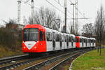 B-Wagen 2424 (ex 2194) wurde als 18. Fahrzeug des  Projekts 2400  fertig saniert und befindet sich im Liniendienst. Hier zu sehen als Linie 4 kurz vor der Haltestelle Von-Sparr-Straße am 28.01.2019.