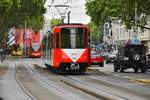 Der 20. fertig sanierte B-Wagen 2418 (ex 2192) auf der Hahnenstraße während seinem 2000-km-Test am 15.07.2019.