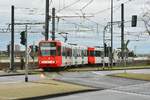 2203 als umgeleitete Linie 16 auf dem Weg zur Severinstraße auf dem Bahnübergang Gustav-Heinemann-Ufer am 23.02.2020.