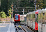 Ein neue Endpunkt der Kölner Linie 3 -    Ein Stadtbahnzug der Linie 3 verlässt die Haltestelle Görlinger Zentrum in Richtung Innenstadt.