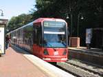 TW 5104 steht am 01.08.2007 als Line  E19  in der Haltestelle  Herler Strae . Ab dem 05.08.2007 wird es keine Linie 19 mehr geben. Dann fhrt die Linie 18 im Streckenabschnitt zwischen der  Herler Strae  und  Klettenbergpark  zeitweise im 5-Minuten-Takt.