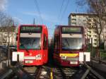 TW 4111 + TW 4015 stehen am 19. Dezember 2006 in der Wendeanlage am  Hermiskeiler Platz  in Kln-Slz.