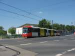 2 undebannte Wagen vom Typ K5100 verlassen am 04. Juni 2010 als Straenbahnlinie 4 die Haltestelle  Im Weidenbruch  Richtung Bocklemnd