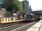 Fr den Neubau der oberirdischen Haltestelle  Severinstrae  wurde die Haltestelle provisorisch auf der Brckenrampe zur Severinsbrcke neu gebaut. Zu meiner groen Freude mit 90 cm hohen Bahnsteigen. Im Bild zu sehen st TW 5103 der am 05. Juni 2010 als Line 4 Richtung Schlebusch unterwegs war.