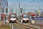 Straenbahn der Linie 18 (KVB) an der Haltestelle Brhl-Vochem in beide Richtungen (Kln und Bonn) - 07.02.2011