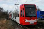Niederflurwagen 4110 hat eine Neulackierung erhalten.Hier zu sehen auf der Neusser Strae am 19.03.2013.