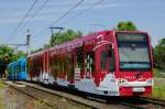 Niederflurwagen 4018 spielt seit heute (07.06.2014) Hochgeschwindigkeitszug Thalys bzw trägt eine neue Ganzreklame für Diesen  Hier zu sehen auf der Neusser Straße am 07.06.2014.