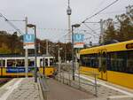 SSB Stuttgart_ Rechts vor Links  ? Nein, Alter hat Vortritt. GT4 Nr. 401 + 471 auf der Museums-Linie 23 in der Endschleife kreuzen die Gleise des S-DT8 3318 auf Linie 15 an der 'Ruhbank/Fernsehturm'.__27-10-2019