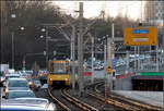 . Die ungeschönte Wirklichkeit -

...des städtischen Verkehrs. Individualverkehr und ÖPNV an der Löwentorkreuzung in Stuttgart.

27.02.2017 (M)