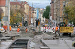 Stadtbahnausbau in Stuttgart-Heslach -     Haltestelle Erwin-Schöttle-Platz: Blick in Richtung Innenstadt auf das Baustellchaos an dieser Haltestelle.
