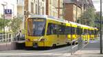 U7 Mönchfeld auf der Umleitungsstrecke an der Haltestelle Mittnachtstraße.