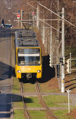 DT 8.9 als U4 Hölderlinplatz-Untertürkheim erreicht am 15.01.2021 die Haltestelle Ostendplatz.