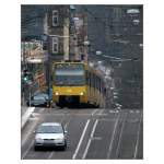 . Am Übergang -

. von der Steilstrecke zu einem kurzen flachen Abschnitt an der Station Eugensplatz. Ein Stadtbahnzug der Linie U15 in Richtung Ruhbank.

26.12.2007 (J)