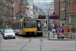 . Meist reger Fahrgastverkehr -

...am Mittelbahnsteig der Station Schreiberstraße. 

04.04.2009 (M)