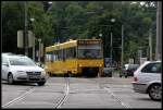 Umgeleitet - 

Ein Zug der Linie U13 biegt von der Wilhelma kommend an der Rosensteinbrücke in Richtung Feuerbach ab. 

30.07.2010 (M)