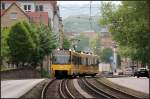 Freie Sicht - 

Im Gegensatz zum Bild vom Ebitzweg ist hier die Stadtbahnstrecke völlig frei von Masten und so lässt sich dort dieser Zug der Linie U13 völlig  störungsfrei  fotografieren. Blick von der Haltestelle  Uff-Kirchhof  entlang der Waiblinger Straße in Stuttgart-Bad Cannstatt. 

27.04.2011 (M)