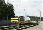 . Mit der U7 über die Gänsheide -

Ein eleganter Stadtbahnzug vor dem ebenso eleganten Stuttgarter Fernsehturm. Fahrt eines U7-Zuges hinab in den Talkessel auf der Pischekstraße.

03.09.2016 (M)

