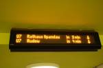 03.08.2007 Berlin: Bahnhof Mehringdamm: Abfahrtsanzeige der U7 auf der Verteilerebene 