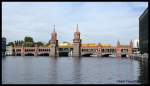 Ein Berliner U-Bahn-Zug am 16.08.2012 auf der Oberbaumbrcke.