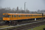 Diese U-Bahn mit der Nummer 2652 vom Typ F79 fährt am 26.02.2016 auf der Linie U5 nach Hönow. Aufgenmommen kurz vor Hönow.
