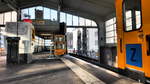  Spieglein, Spieglein ...     Zur Überwachung des Fahrgastwechsels stehen den U-Bahn-FührerInnen diverse Spiegel im Bereich des U-Bahnhofs  Kottbusser Tor  zur Verfügung.