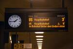 BERLIN, 17.05.2024, Zugzielanzeiger im U-Bahnhof Unter den Linden (Linie U5)
