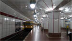 Geheimnisse der Berliner U-Bahn -    Der Bahnhof Altstadt Spandau der Linie U7 liegt unter der Bebauung, was für die U-Bahn Berlin untypisch ist.